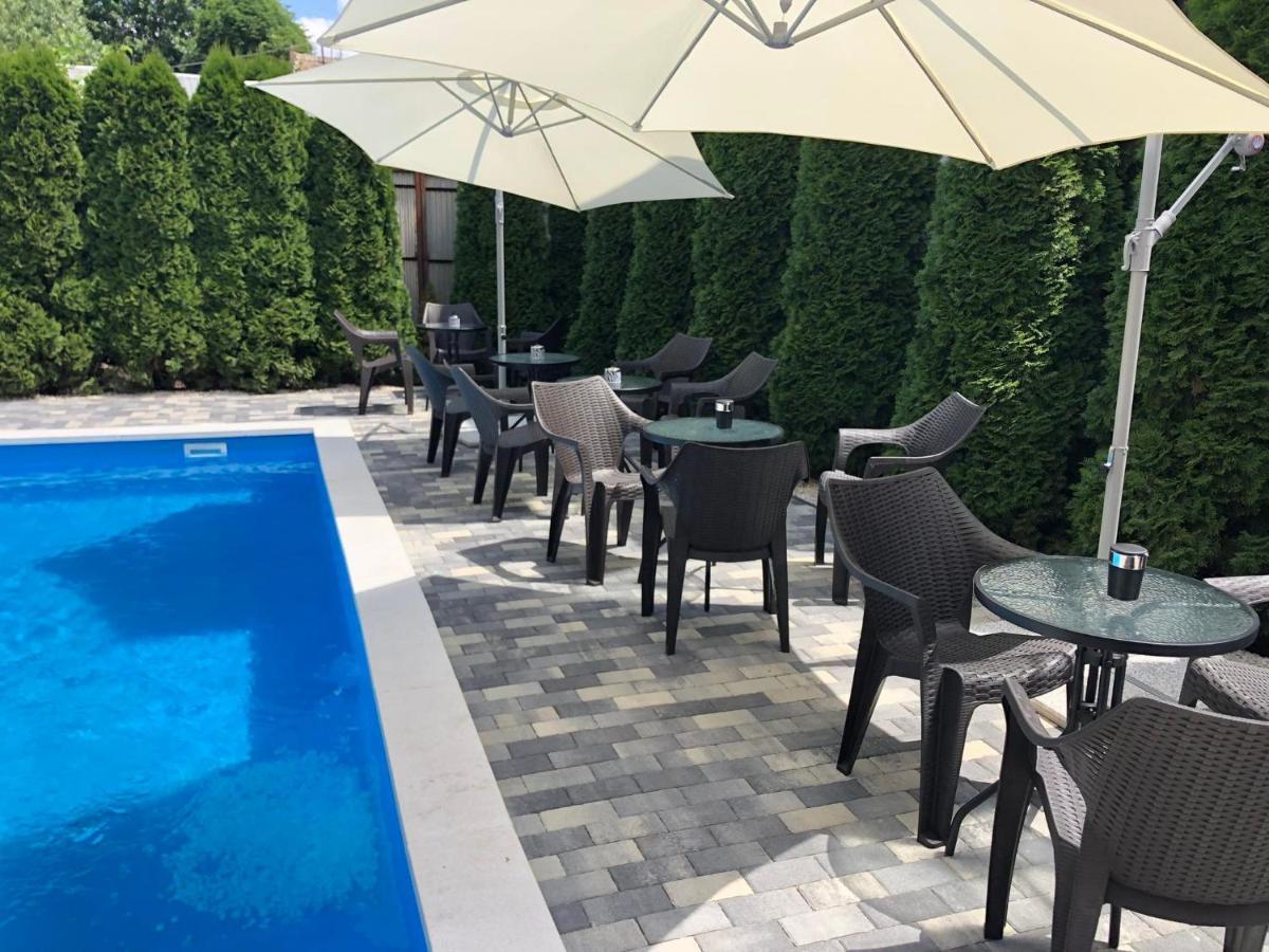 Hotel Brill Orosháza المظهر الخارجي الصورة