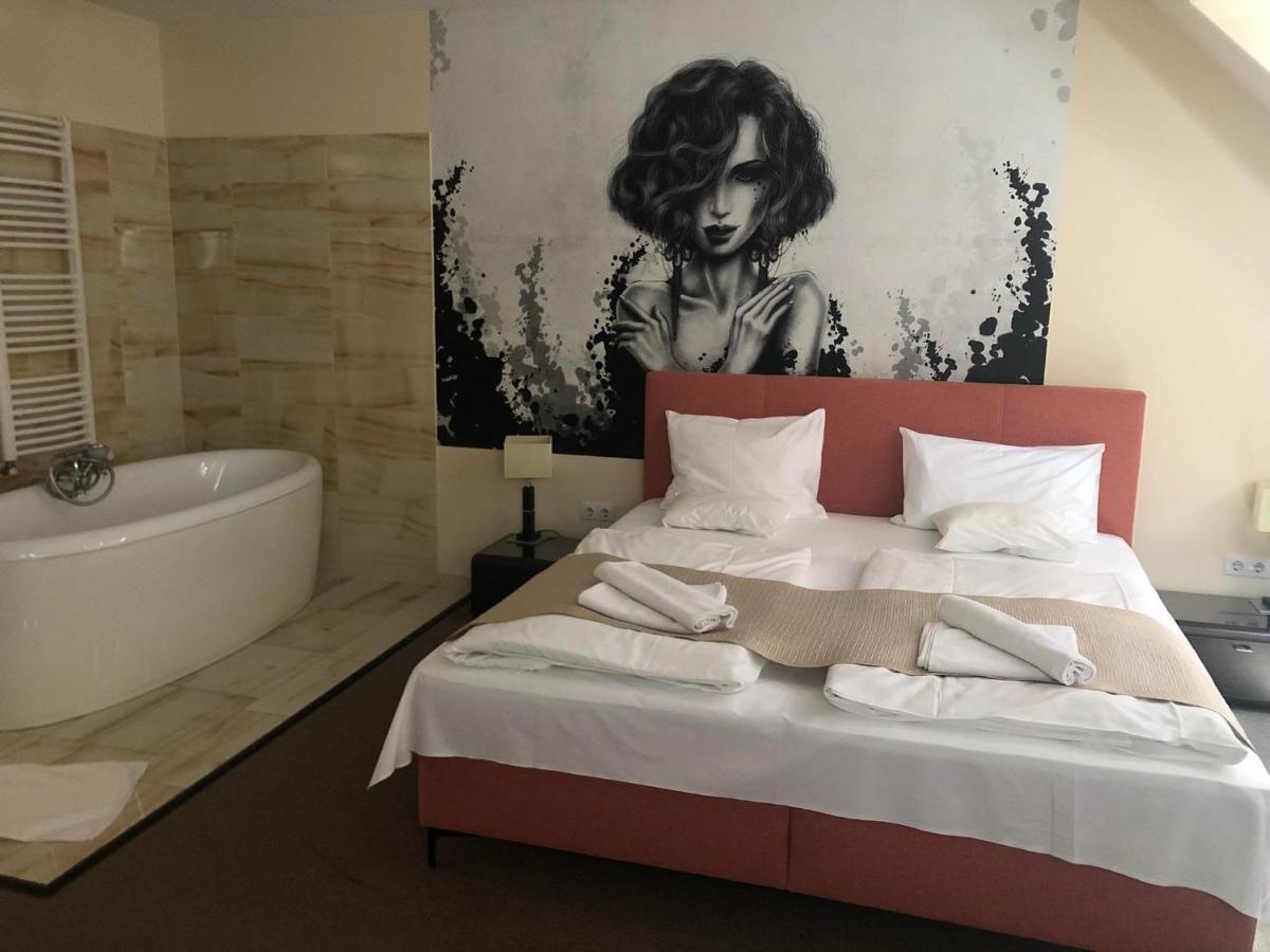 Hotel Brill Orosháza المظهر الخارجي الصورة