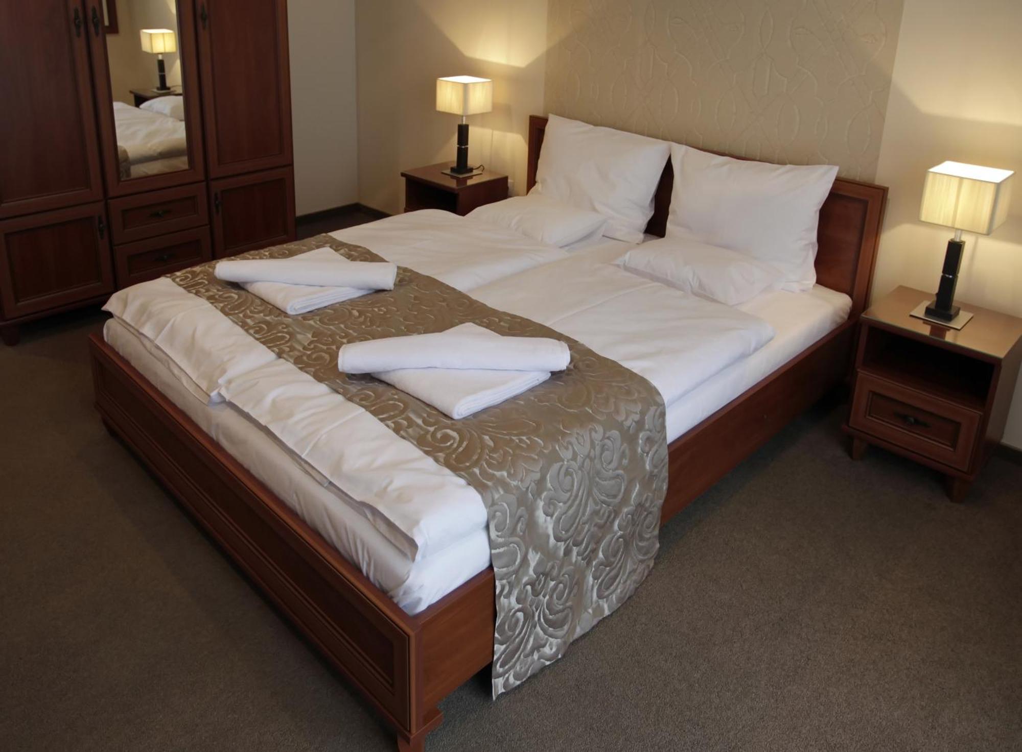 Hotel Brill Orosháza الغرفة الصورة