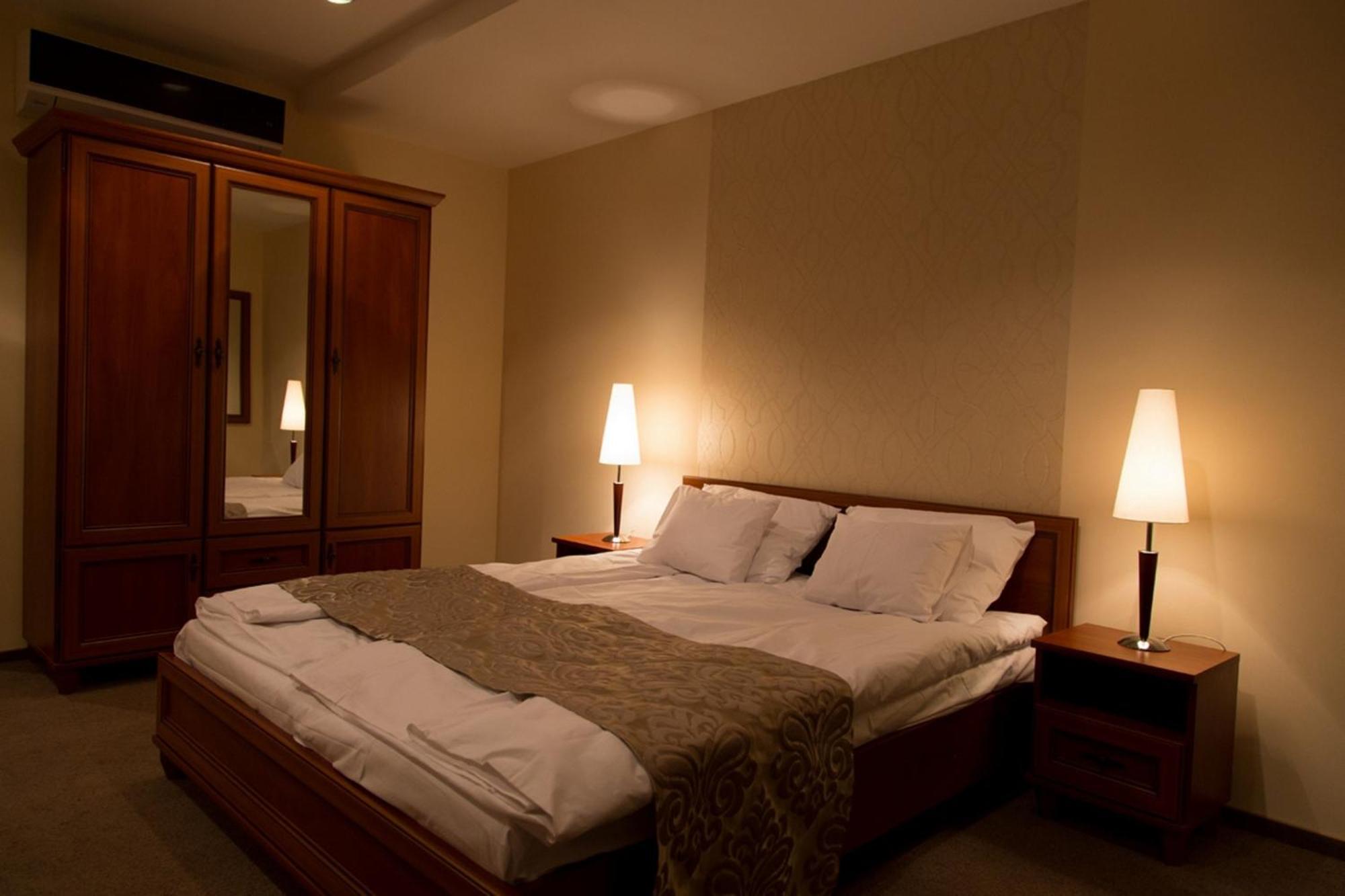 Hotel Brill Orosháza الغرفة الصورة