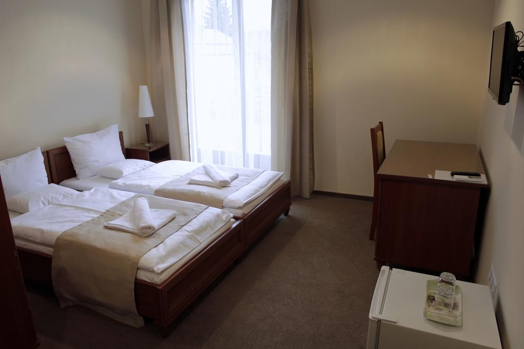 Hotel Brill Orosháza المظهر الخارجي الصورة