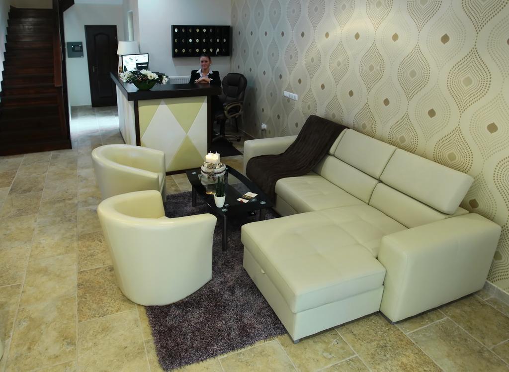 Hotel Brill Orosháza المظهر الخارجي الصورة