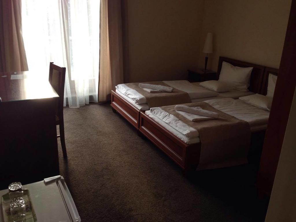 Hotel Brill Orosháza المظهر الخارجي الصورة